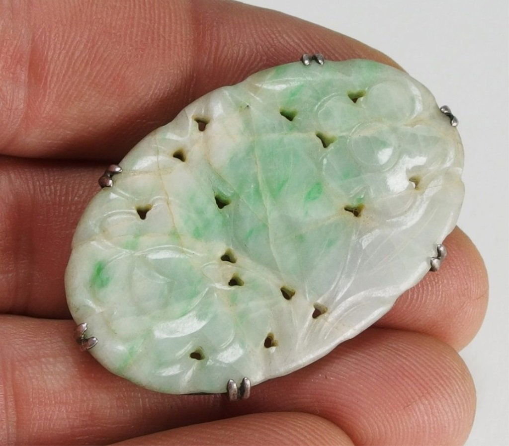 Chinese Carved Green & White Jadeits Brooch Pin (1 of 4)