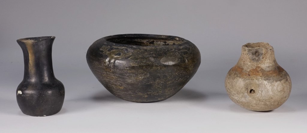 3 Pre Columbian Chimu Peru Blackware Pottery Items (1 of 8)