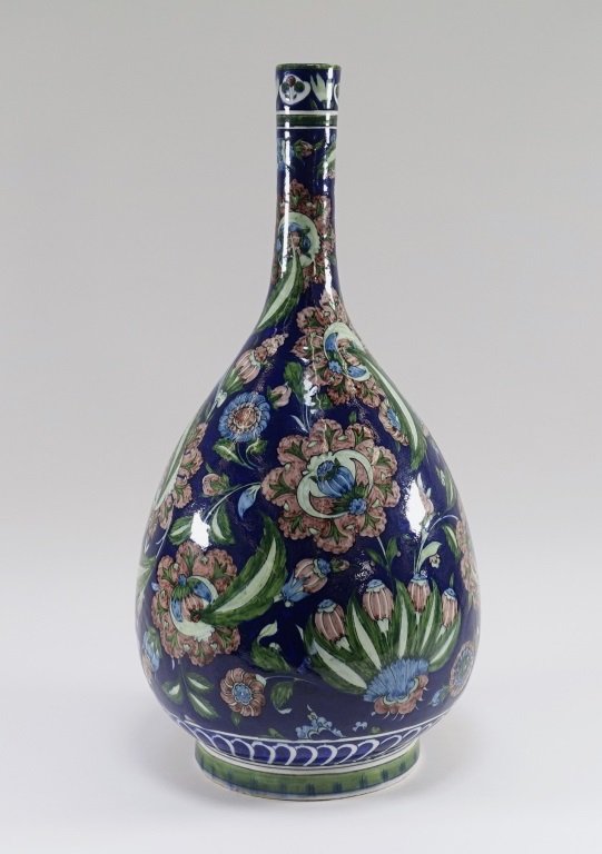 William De Morgan for Cantagalli Iznik Vase (1 of 10)