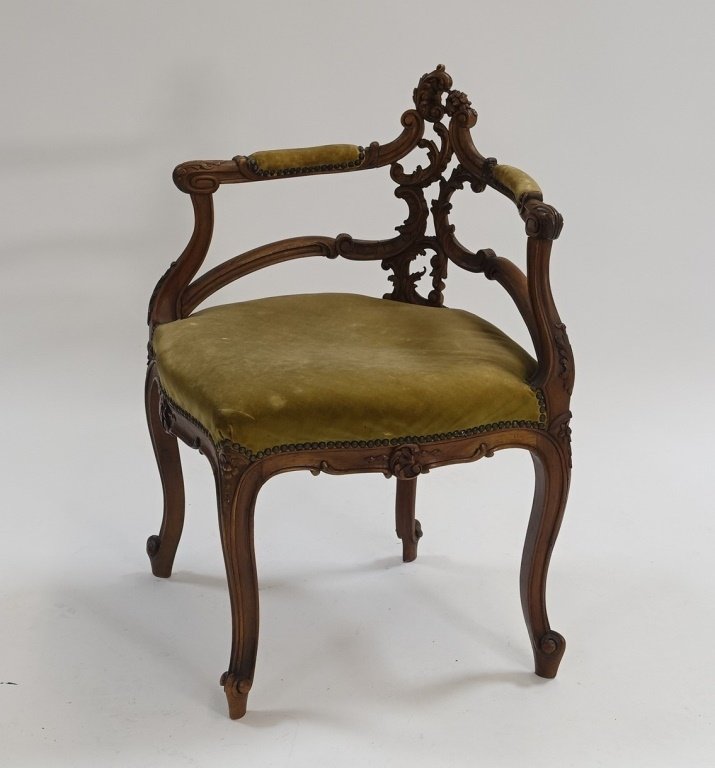 French C.1920  Art Nouveau Carved Corner Chair (1 of 7)