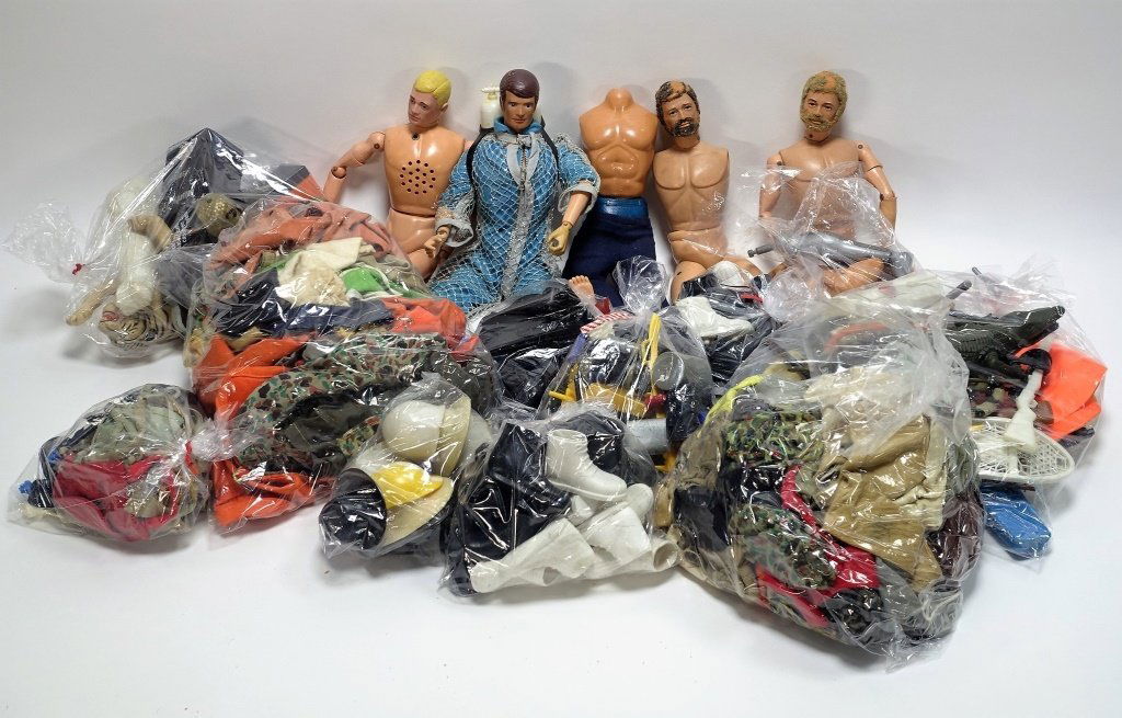 Estate Lot of 100+ 1960's G.I Joe Accessories (1 of 10)
