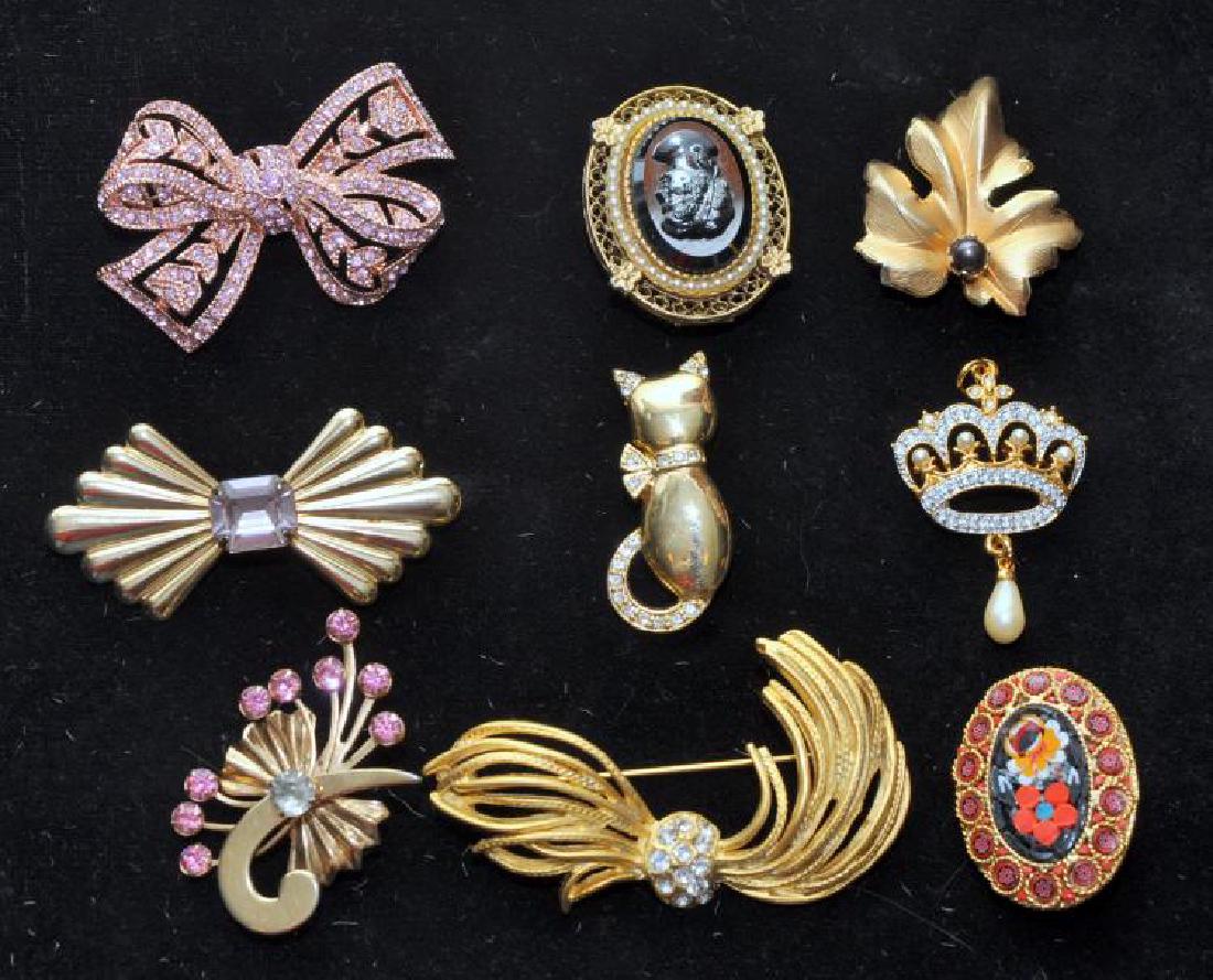 Pins vintage cat costume (1 of 3)