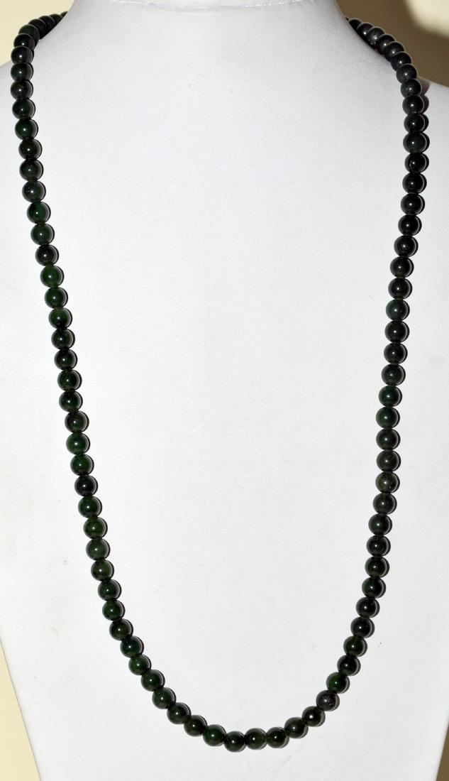 Jade beaded necklace 8 mm (1 of 4)