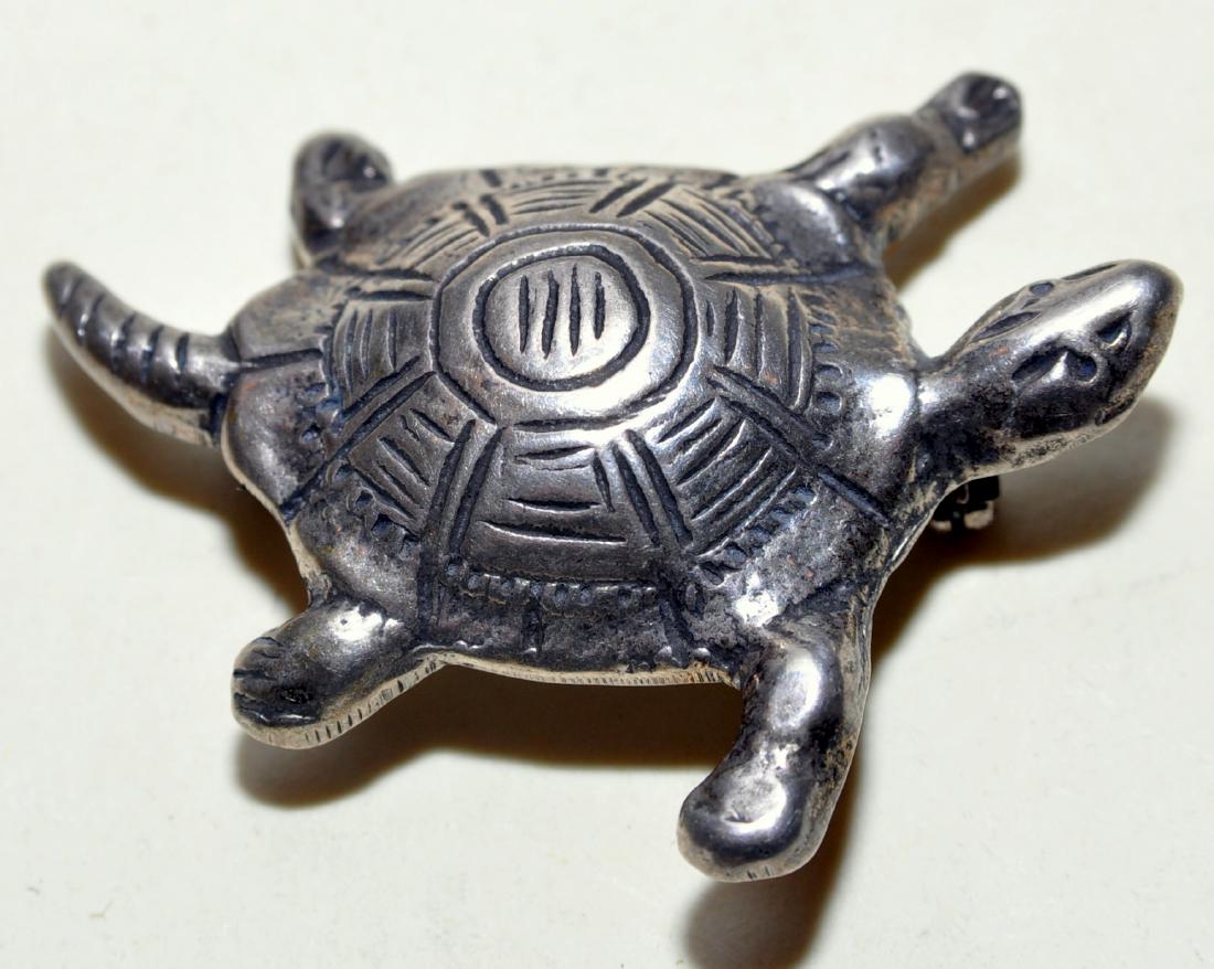 Sterling vintage turtle pin: Sterling turtle pin older design about 1 1/2 x 1 3/4 inches - condition is fine.