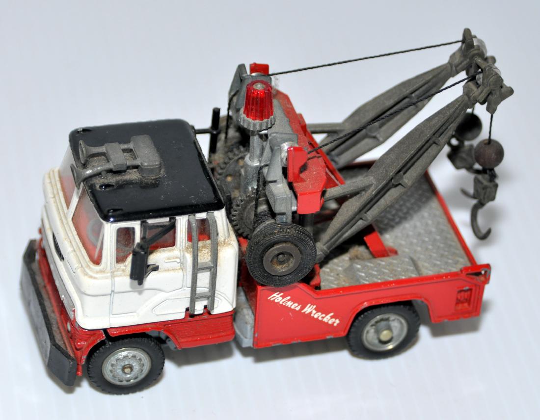 corgi holmes wrecker