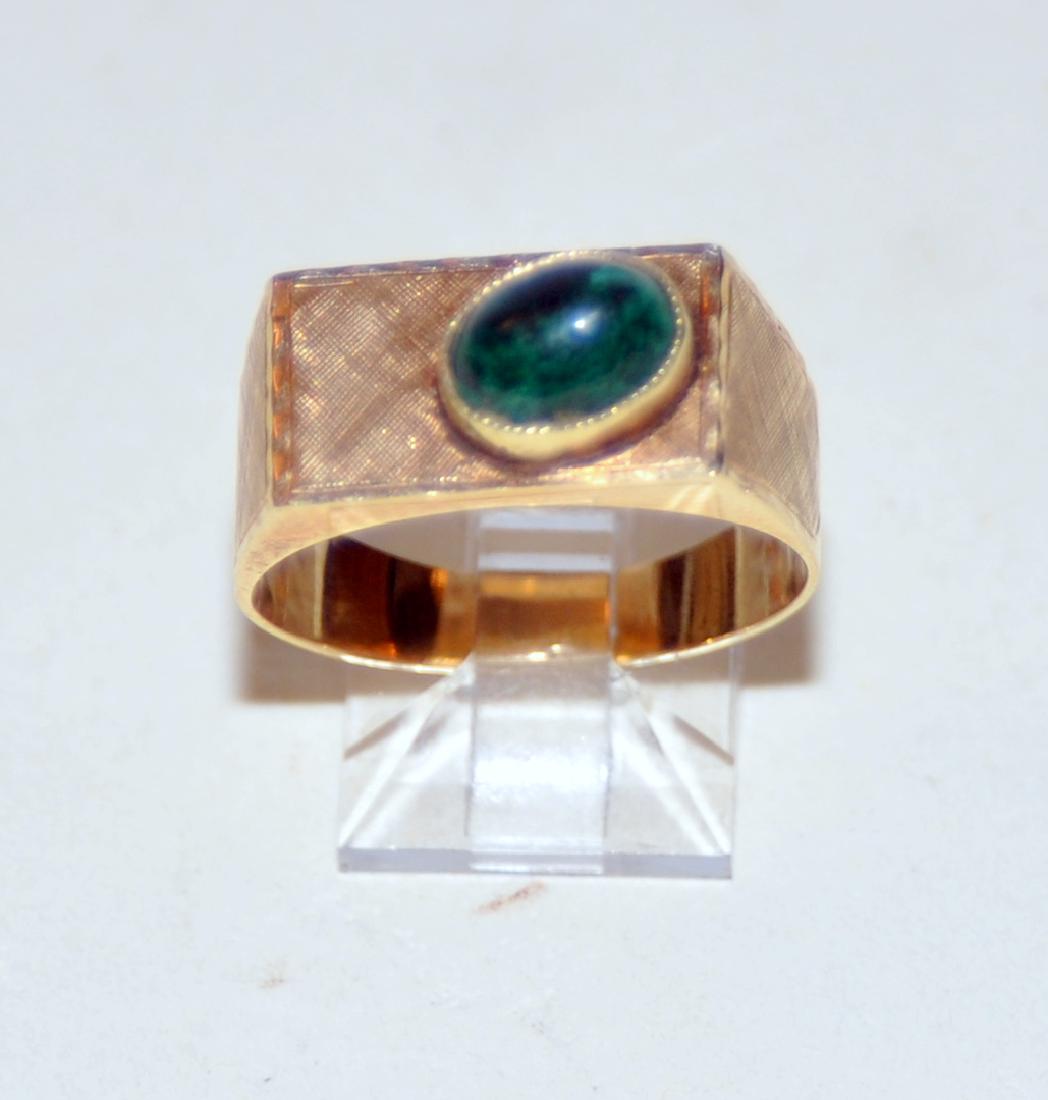 14k gemstone gents ring: 14k mens gold ring with gemstone - looks to be malachite -about size 8