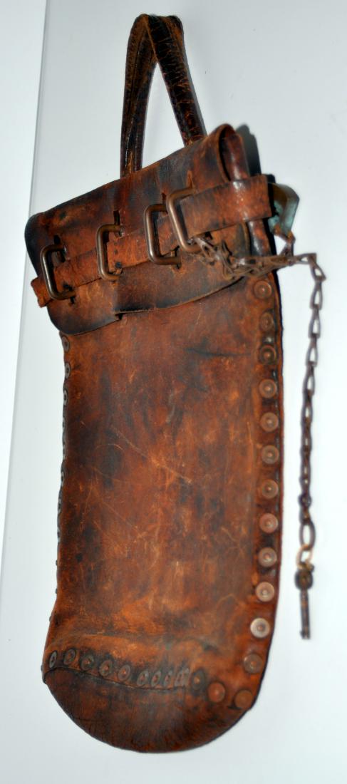 Stagecoach lock bag 19th c (1 of 6)