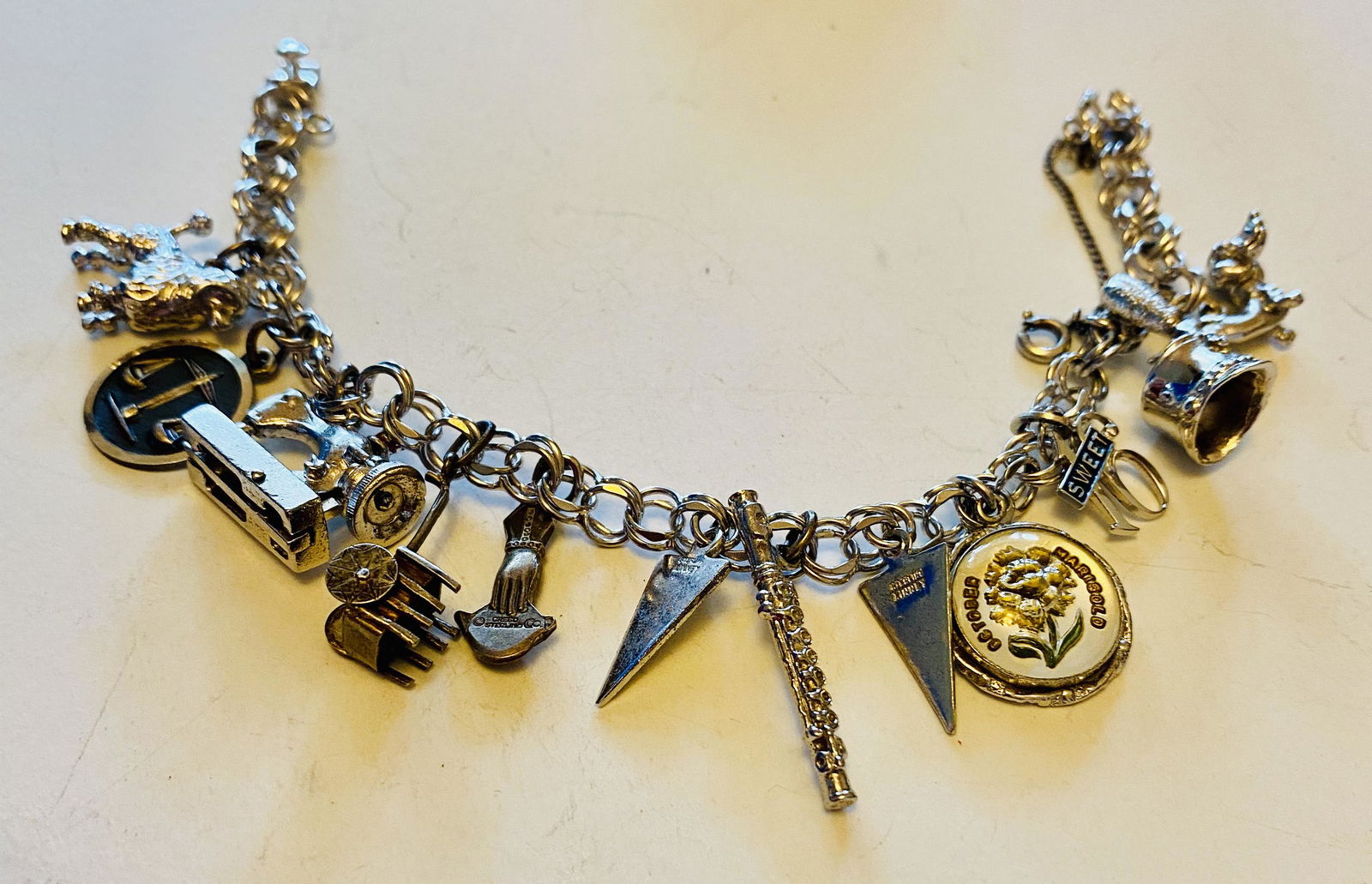 Sterling vintage charm bracelet (1 of 4)