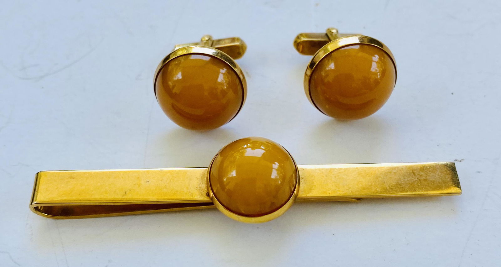 Antique gold tone tie bar and cufflinks set (1 of 3)