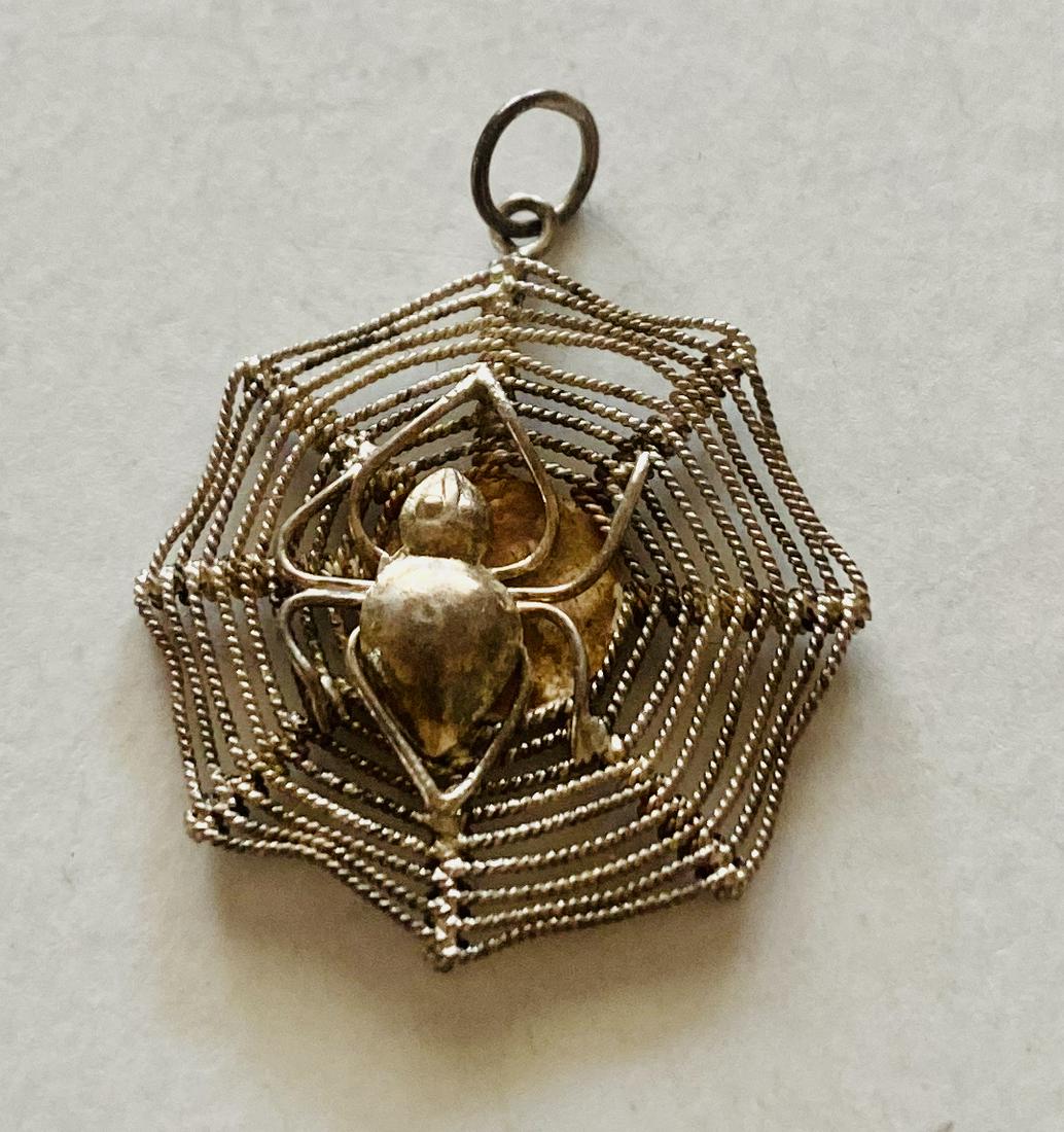 Sterling vintage spider web pendant/spider (1 of 4)