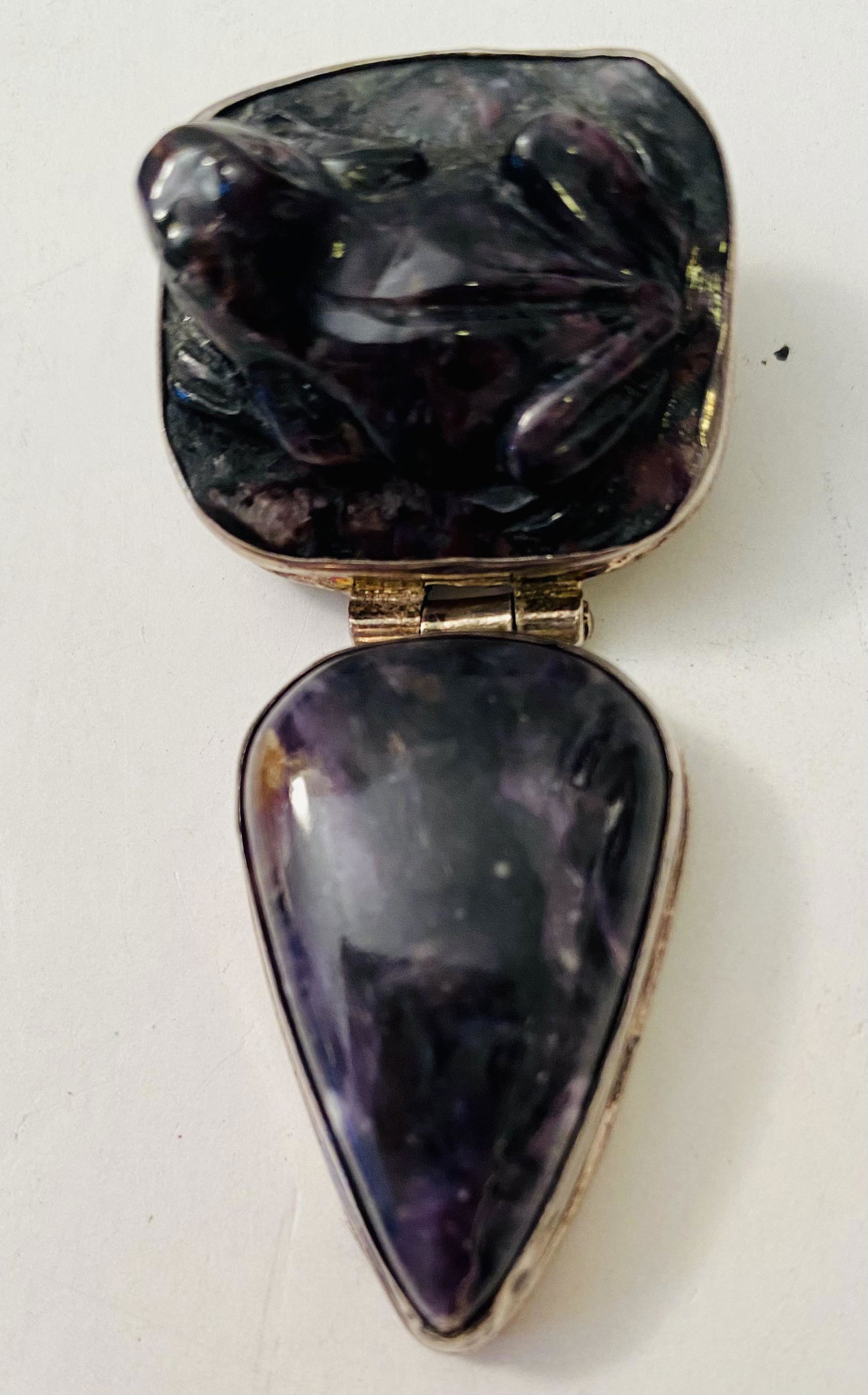 Frog sterling sugilite pendant (1 of 5)
