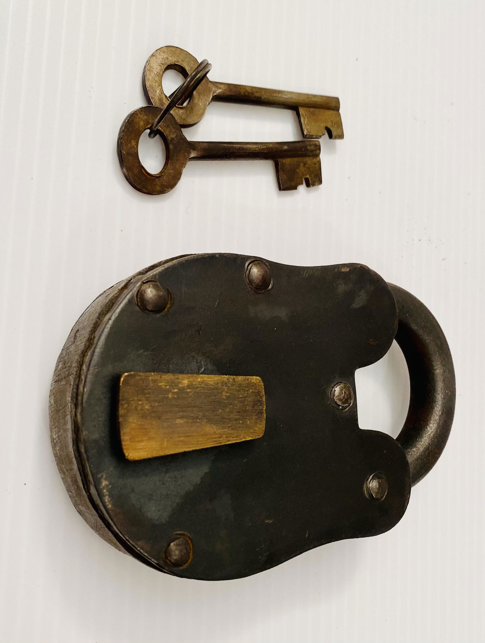 Brass padlock with keys (1 of 4)