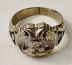 Masons white gold diamond ring