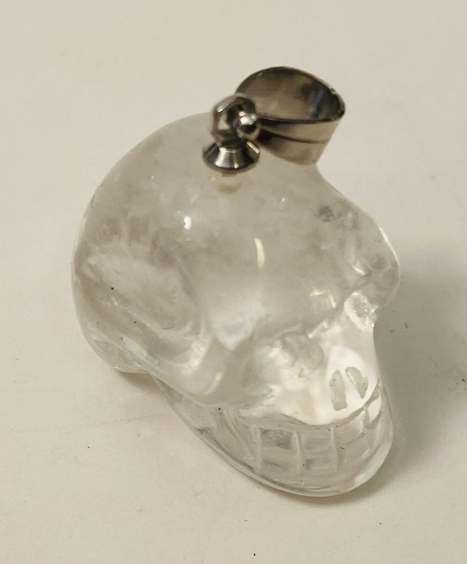 Quartz skull pendant- clear (1 of 3)