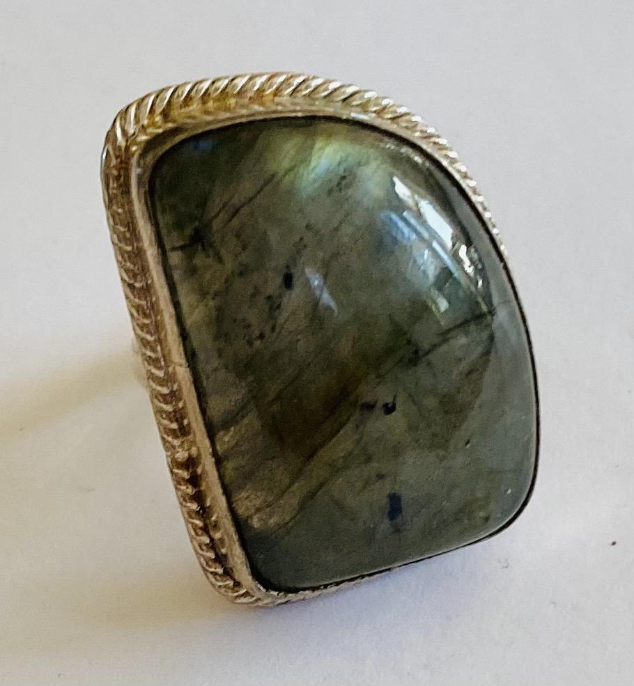 Labradorite cabochon sterling ring (1 of 5)