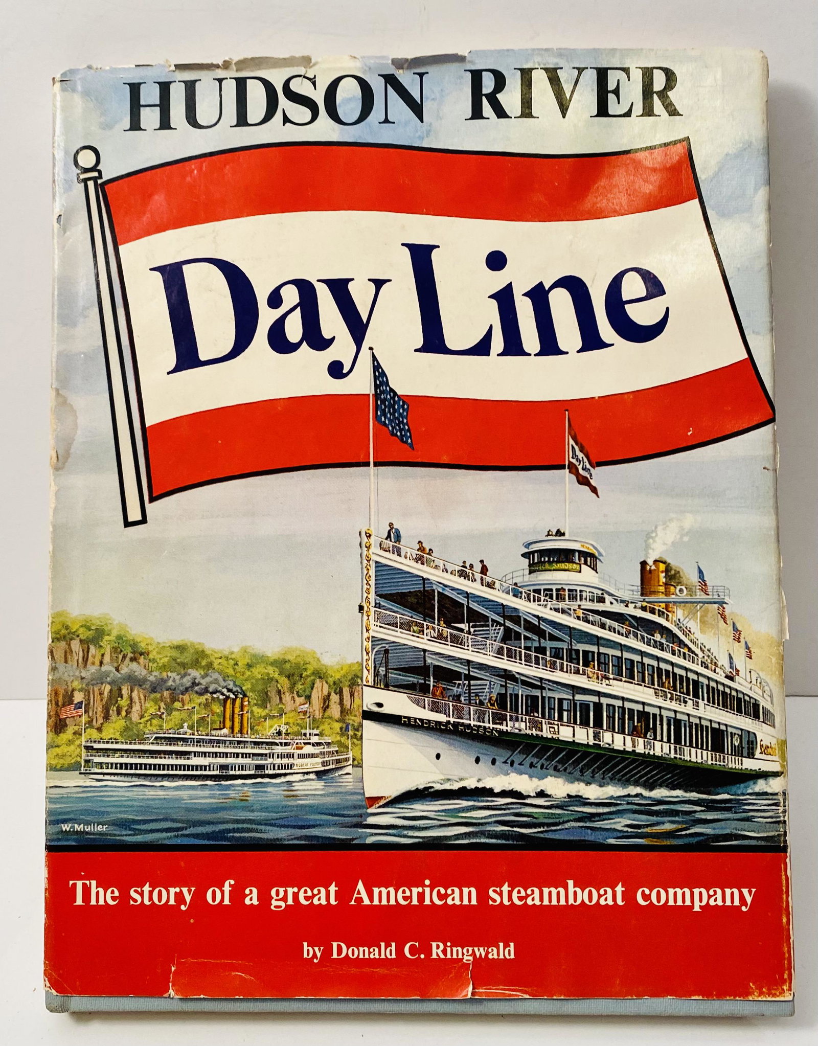 Hudson River DayLine Steamboat book: Hudson River Day Line large book - The story of a Great American Steamboat Company by Donald Ringwald - Howell- North Books, Berkkley , California dated 1965 in very nice condition. Pictures and the s