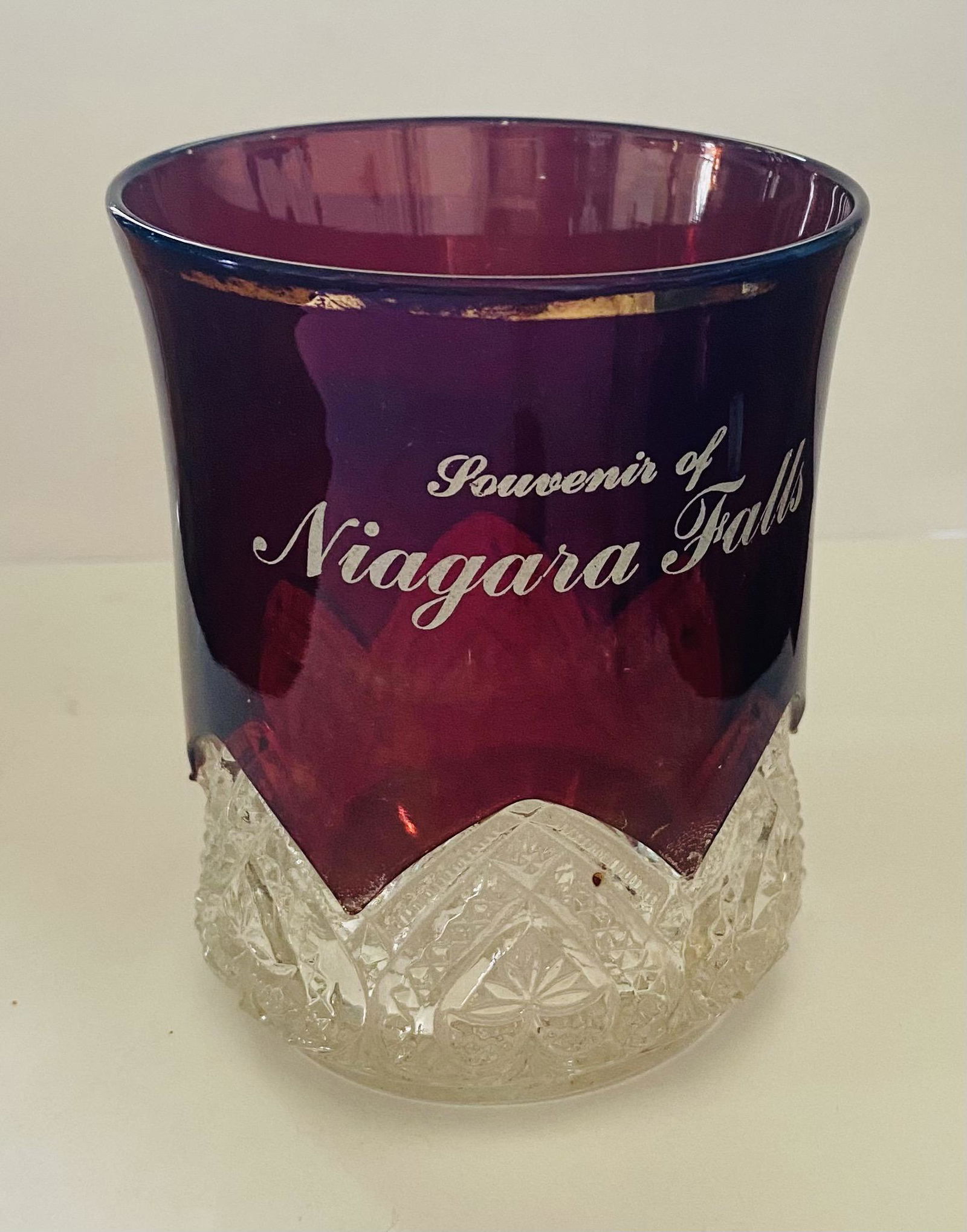 Niagara Falls souvenir ruby glass (1 of 5)