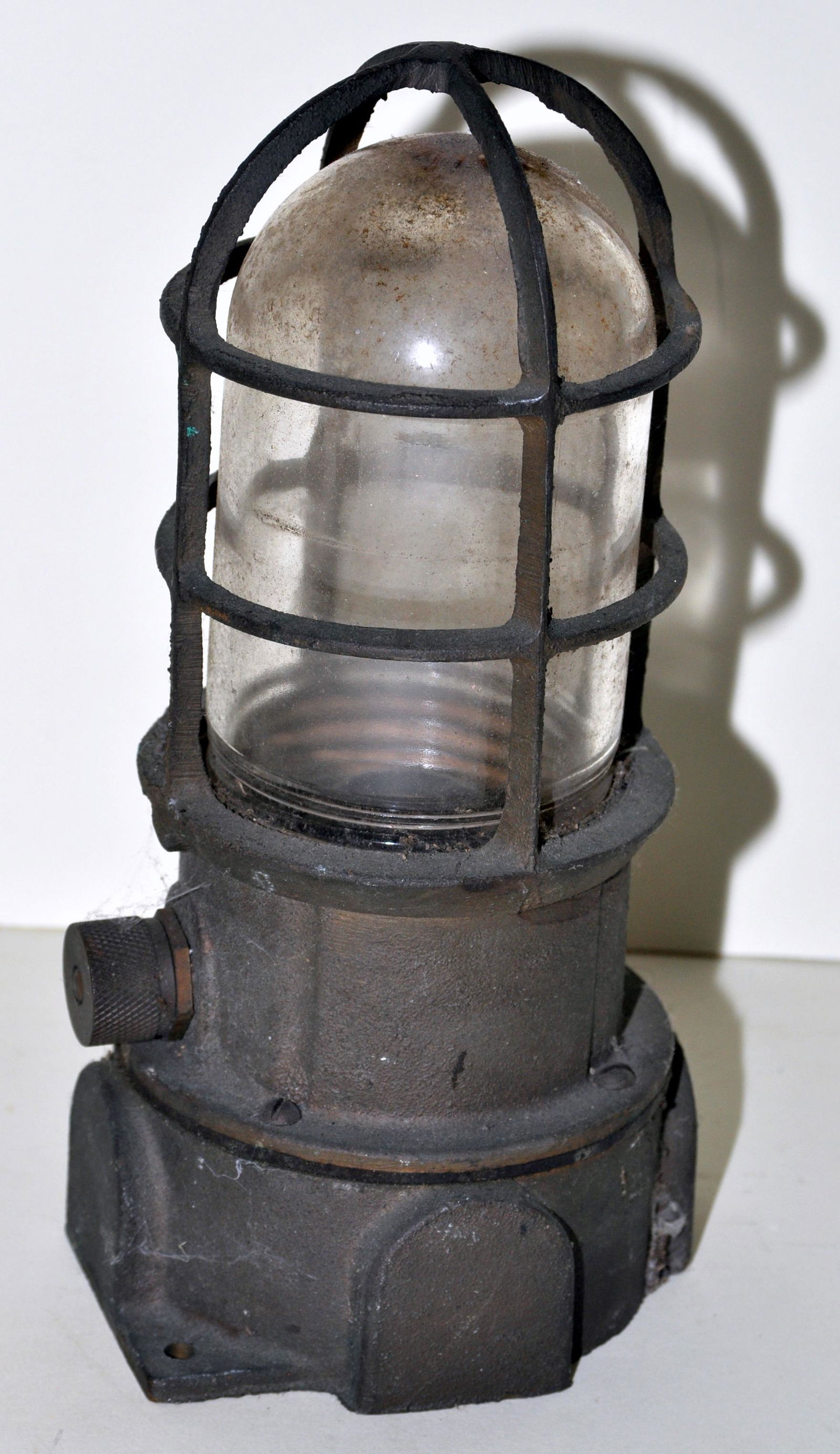Bronze nautical lamp Oceanic (1 of 6)