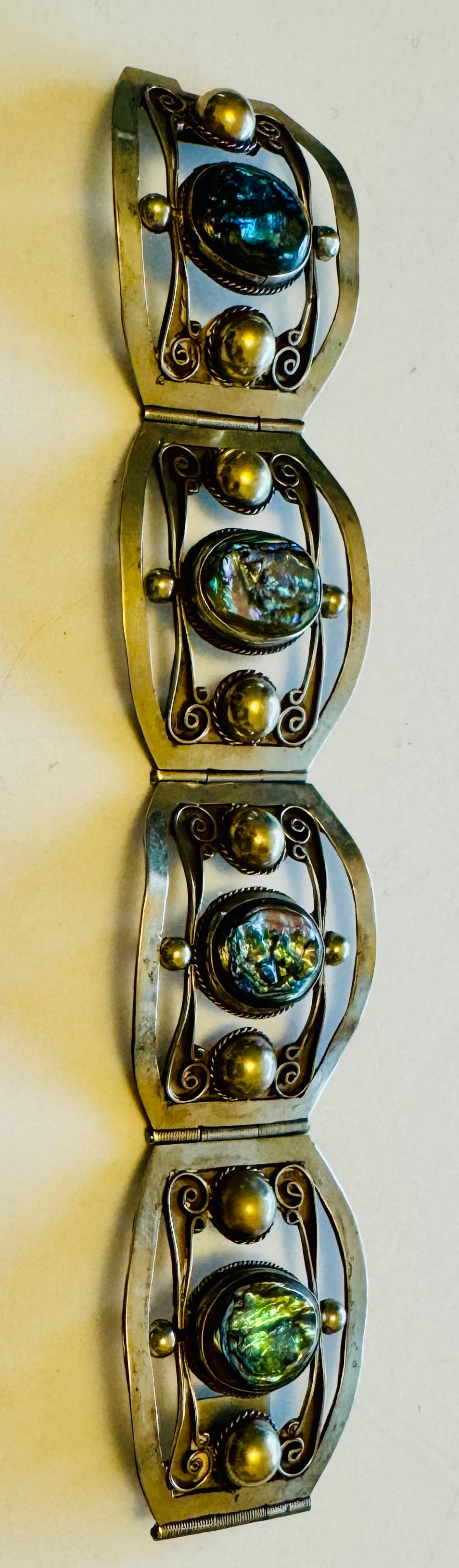 Abalone sterling Mexican marked bracelet (1 of 4)