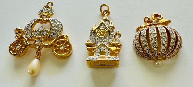 3 Franklin Mint pendants stones.