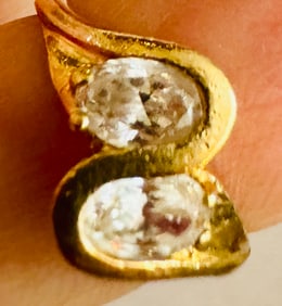 Gold ring bypass with stones