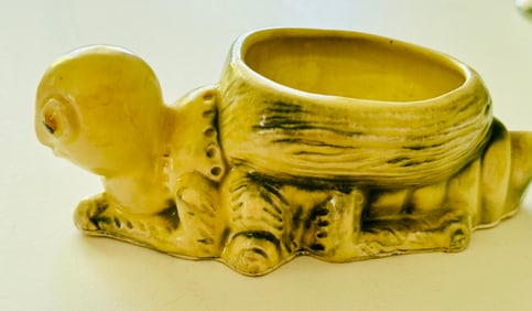 Roseville ,Ohio 1950's pottery grasshopper