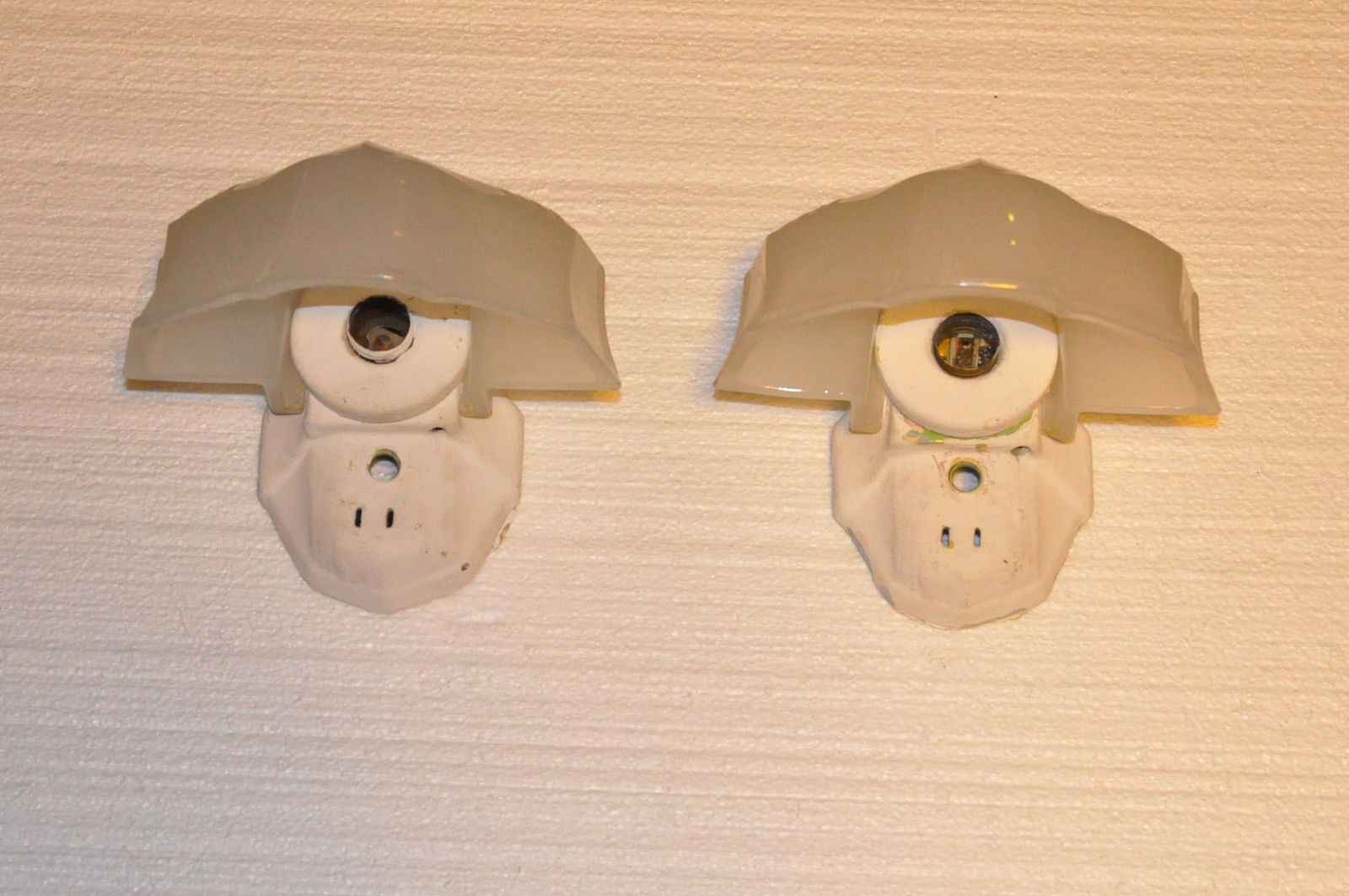 Pair wall sconces - 1930's Kohler green (1 of 4)