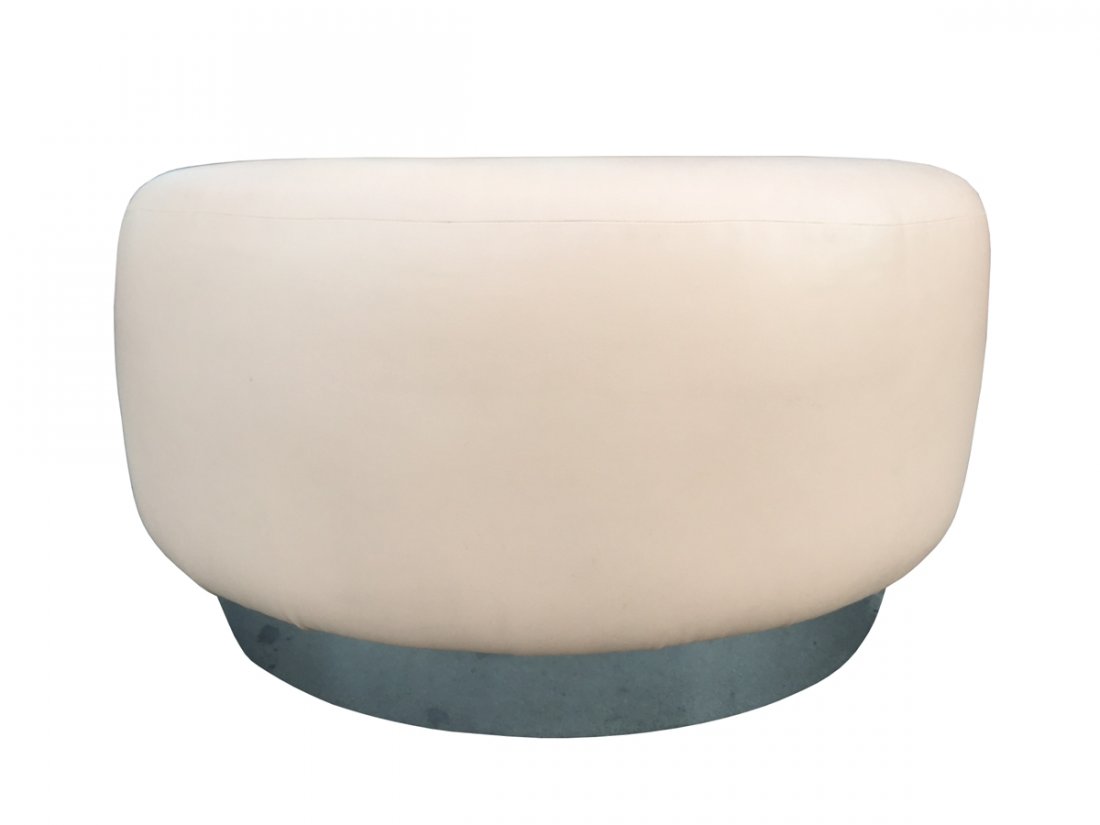 Round Ottoman with a chrome base (1 of 13)