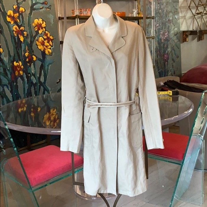 ‘S Max Mara Trench Coat size 10 made in Poland: Beautiful S Max Mara trench coat in size 10, tan or light brown color, excellent condition with minimal wear, with lining.No rips, holes or stains and from a pet and smoke free home.52% cotton and 48%