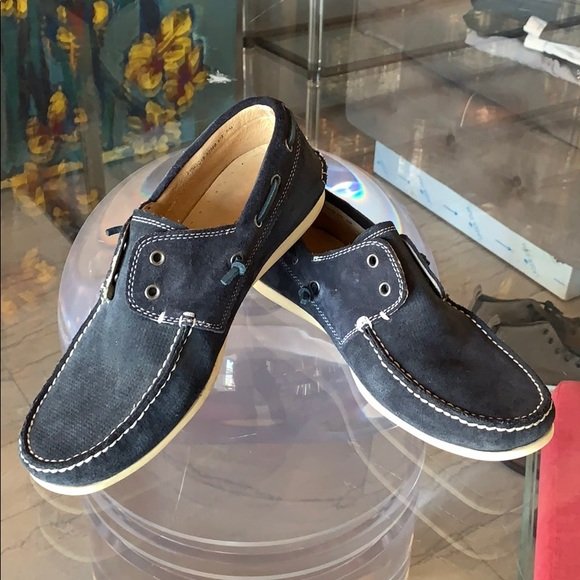 John Varvatos Blue Suede Driving Moccasins sz 9M: Excellent condition with very little wear, blue suede size 9M, clean in and out.