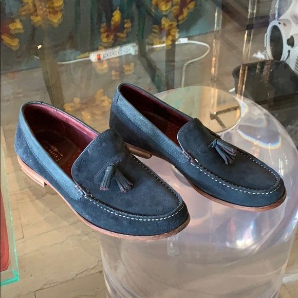DOUGEE Suede & Leather Loafers by Ted Baker sz 11: Beautiful pair of Suede and leather loafers designed and manufactured by Ted Baker London and part of the DOUGEE collection.Size 44EU-11US, in excellent condition, very clean inside and out. The insid