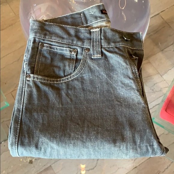 Nudie Jeans Made in Italy size 30x32 “Even Steven”: Nice pair of men’s jeans designed and manufactured in Italy by Nudie Jeans and pet of the EVEN STEVEN collection, size 30 (14” across waist) x 10” rise x 7” leg opening x 41.5” length. The c