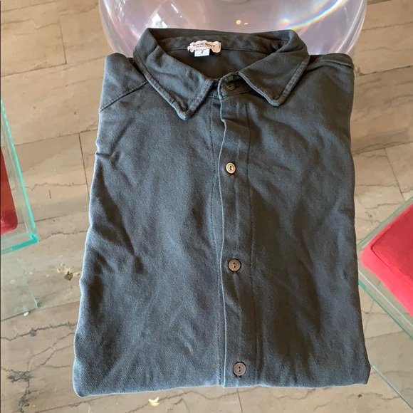 Casual Button Down Shirt by Shon Mott Barcelona M: Beautiful men’s long sleeve button down shirt designed and manufactured in Barcelona Spain by Shon Mott Barcelona, size 2 European or Medium US, excellent condition with very little wear.100% Cotton