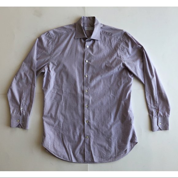 Etro 41 Italian Made Men's Dress Shirt sz M: The shirt is in like new condition, worn a few times at the most, there is no size but these are the measurements: 18" shoulder to shoulder x 22" across chest/armpit to armpit x 30" full length x 23"