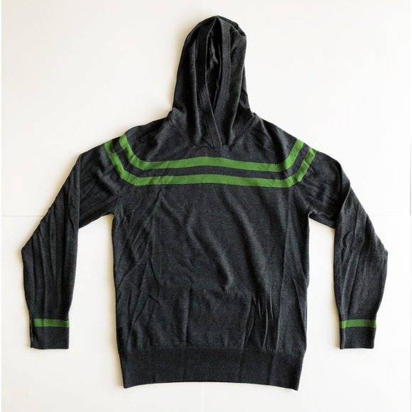 Men's ICEBREAKER Hoodie Light Sweater sz S: This hoodie sweater by Icebreaker is made out New Zealand Merino wool and dry clean only. The sweater is in excellent condition with very little wear, it is soft and very comfortable, the cuffs have a