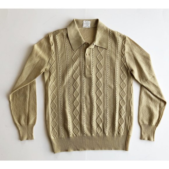 Vintage Itall Tricot Men's Sweater in sz M: Beautiful vintage men's sweater by Itall Tricot, in excellent condition with little wear, no pulls, stains or rips, no size label but measures to a medium. Measurements: 25" tall x 16" shoulder to sho