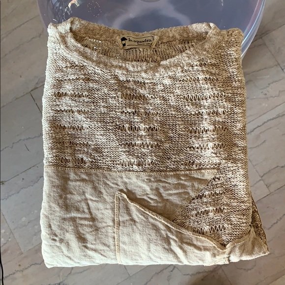 Vintage Italian Sweater by La Squadra Monte Carlo: Beautiful vintage men’s sweater made in Italy by La Squadra Montecarlo in medium size, very stylish, comfortable and in excellent condition for its age. No rips or stains and from a pet and smoke fr