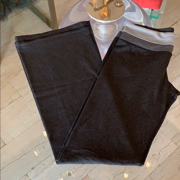 Charcoal Gray Lululemon Yoga Pants size 6: Nice pair of yoga pants by Lululemon in size 6, excellent condition free of rips, holes or stains and from a let and smoke free home. 38.5” length x 30” inseam x 9” crotch drop x 10” leg openi
