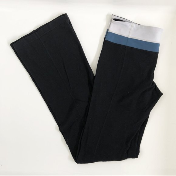 Lululemon Women's Workout Pants in size 8: Nice pair of women's workout pants by Lululemon, they are size 8 and in fair to good condition, they have been used quote a bit but still look very good and are free of odor, stains or rips. From a pe