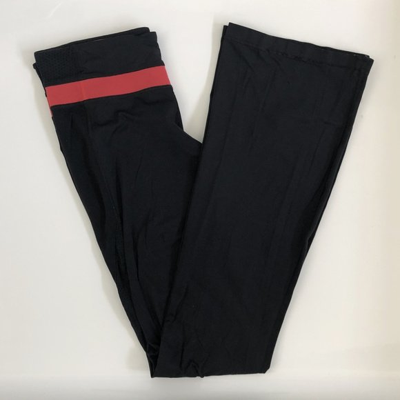 Lululemon Women's Workout Pants in size 8: Nice pair of women's workout pants by Lululemon, they are size 8 and in fair to good condition, they have been used quote a bit but still look very good and are free of odor, stains or rips. From a pe