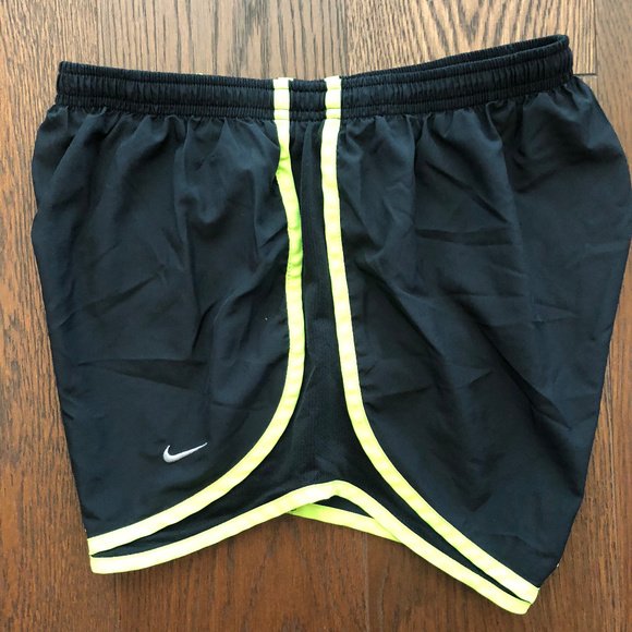 Womens Nike Dri-Fit Running/Workout Athletic: Like new Nike Dri-Fit running woman's running shorts.The shorts are in size Small and they are very comfortable and in excellent condition. All items are sold as is. The auction house does not warrant
