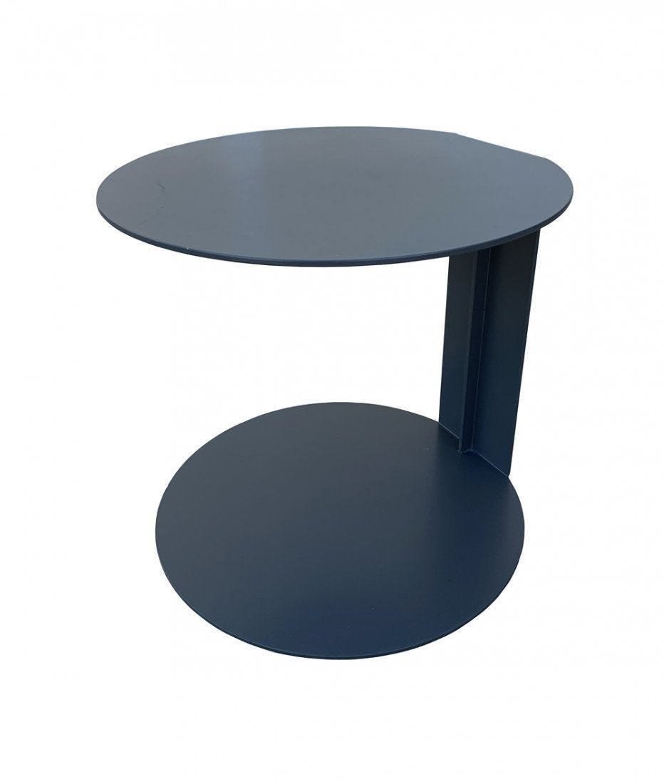 BLOG side table made in Italy by Verzelloni: Round side tables entirely made of epoxy powder painted metal in grey, designed and manufactured in Italy by Verzelloni and part of the BLOG collection. Measurements: 17 inches deep x 17.25 inches wid
