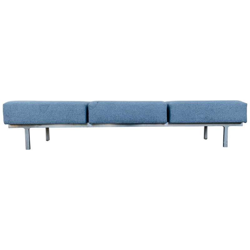3 seater CANAL bench by Keilhauer, Canada: Beautiful and modern 3 seater bench made in Canada by Keilhauer and part of the Canal collection. The bench is very well made, the base is made of stainless steel with a matte finish and upholstered i