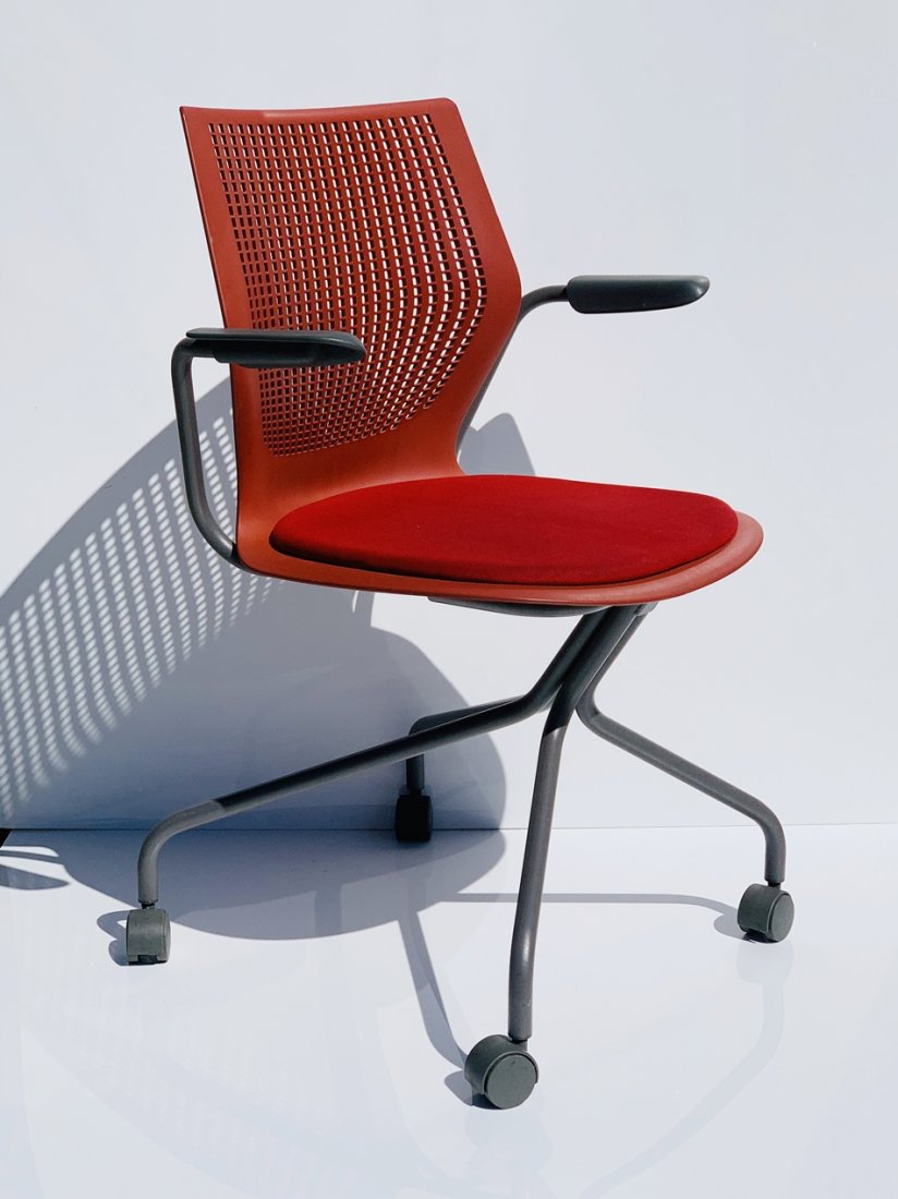Multigeneration Task Chair by Formway Design for Knoll (1 of 15)