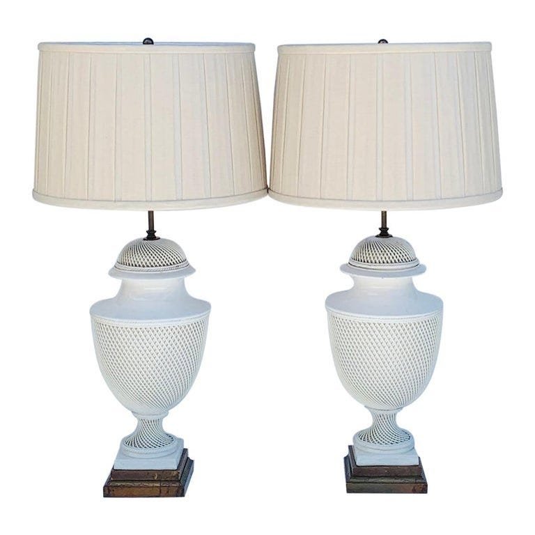 Pair of Italian Braided Ceramic Lamps With Gilded Base (1 of 17)