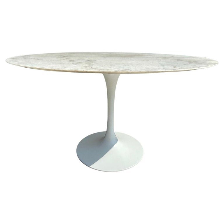 Saarinen Style Round Table with Granite Top (1 of 13)