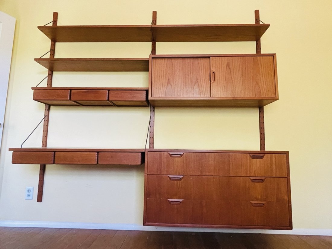 Teak Wall Unit by Carrol Sagar, CA 1960: Stunning wall unit made in the early 1960s by Carroll Sagar, purchased from their store in Beverly Blvd, one owner since the 1960s.The wall unit is similar to thoise made by Charles and Ray Eames and