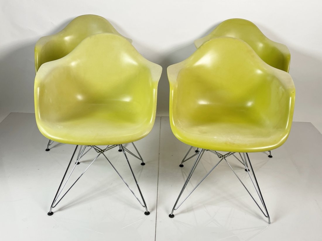 Set of 4 EAmes DAR Eiffel Chairs (1 of 16)