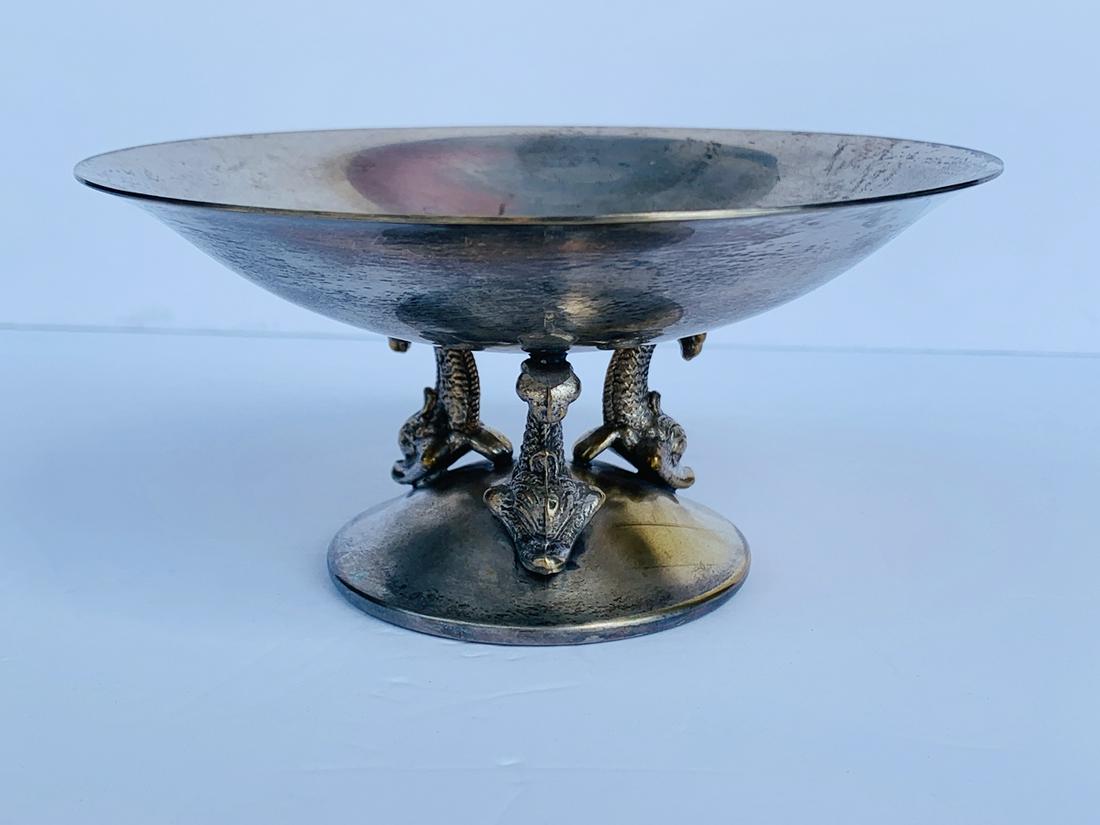 Silver plated bowl by Visiuc SA Spain: Very unique silver bowl with fish accents made in Spain by Visiuc SA E.P.B. Good condition but needs to be polished. The bowl shows marks and scratches that may came off after polishing. Measurements:
