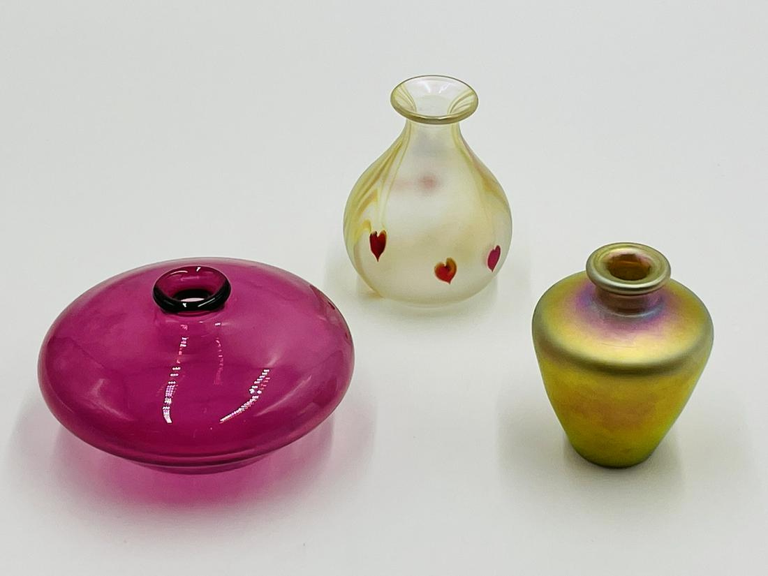 Set of 3 Art Glass Vases by Correia Art Glass, Signed & Dated: Set of 3 beautiful art glass vases by Correia Art Glass of Santa Monica CaliforniaAll pieces are signed and dated. Measurements: Round pink vase: 4 inches in diameter x 2.25 inches high dated 2004 Vas